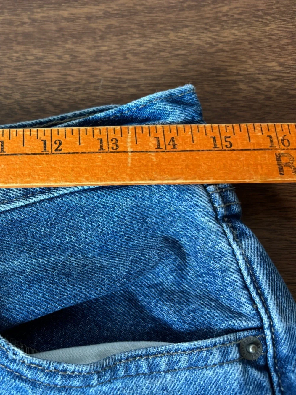 Universal Thread Blue Mid-Rise 90’s Baggy Distressed Denim Shorts